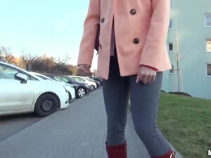 Девушка продала свою натуру пикаперу за деньги