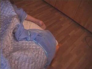 Муж разбудил жену и заставил сосать член