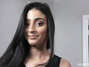 Сестра повелась на большой член брата и перепихнулась с ним